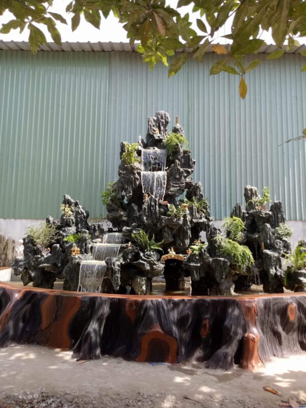 Hòn non bộ kết hợp thác nước