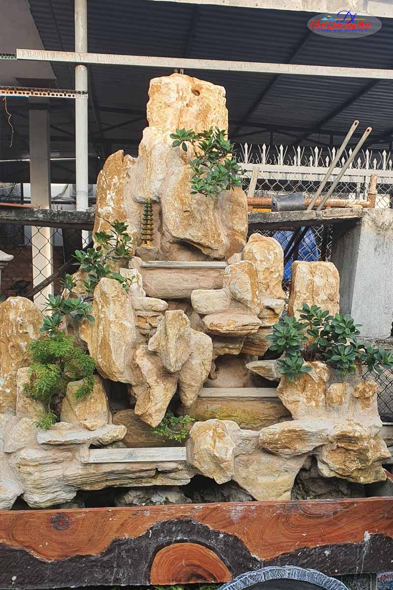 Mẫu hòn non bộ ngoài trời đẹp 1