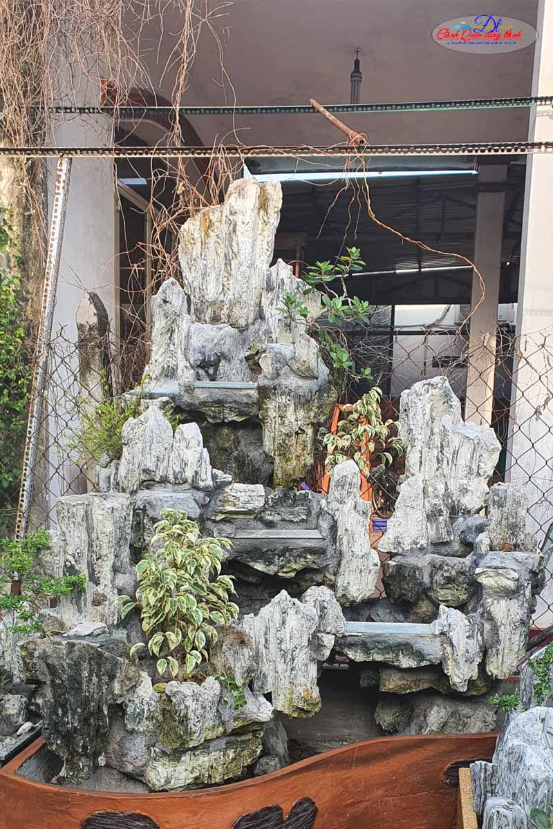 Mẫu hòn non bộ ngoài trời đẹp 5