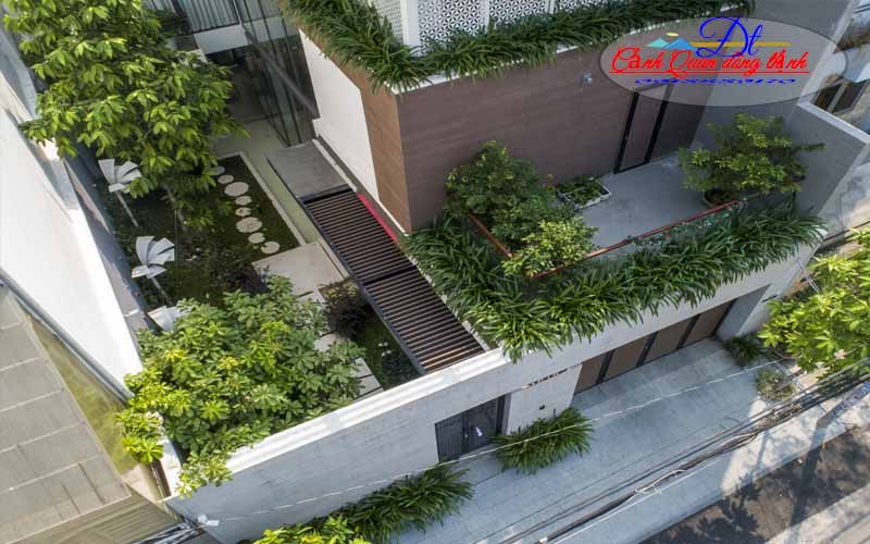 thiết kế sân vườn ban công